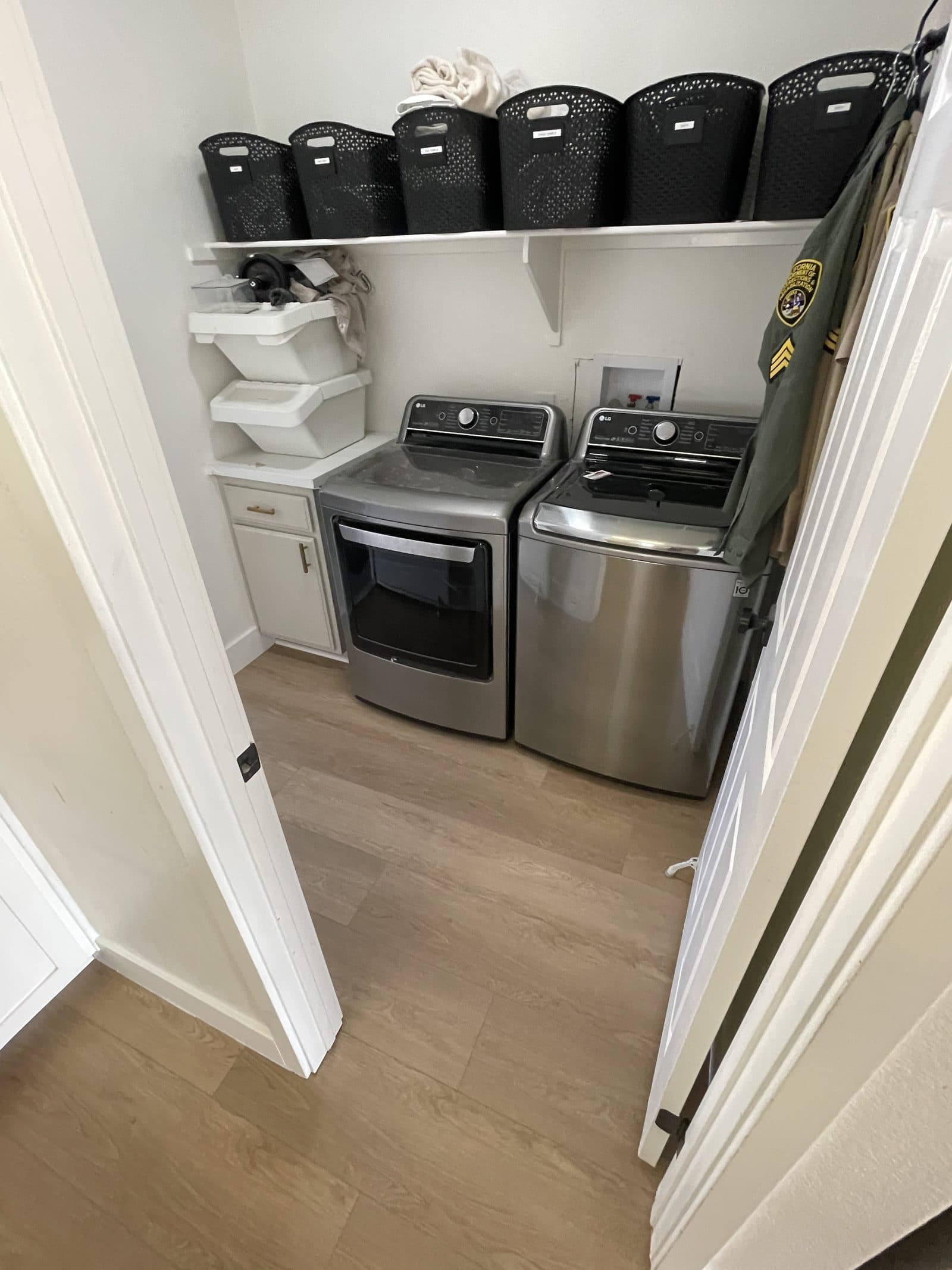 Completed kitchen rebuild in Corona CA with new cabinets, quartz counters and luxury vinyl plank flooring — photo 1